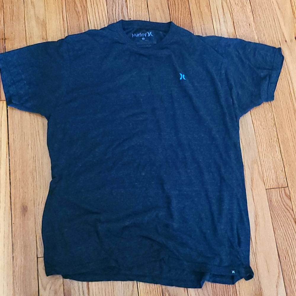 Hurley t shirt large